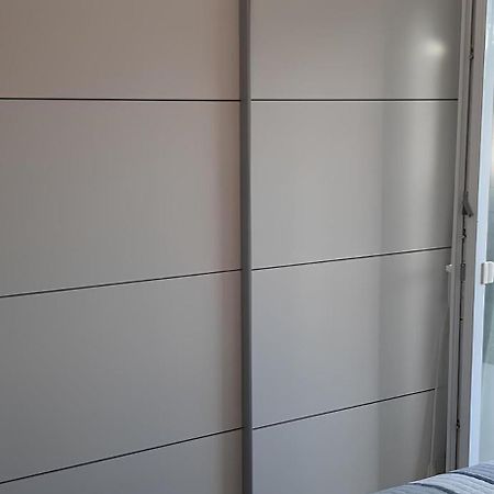 Apartment Puntamika Villa De Rosa - Ground Floor Задар Екстериор снимка